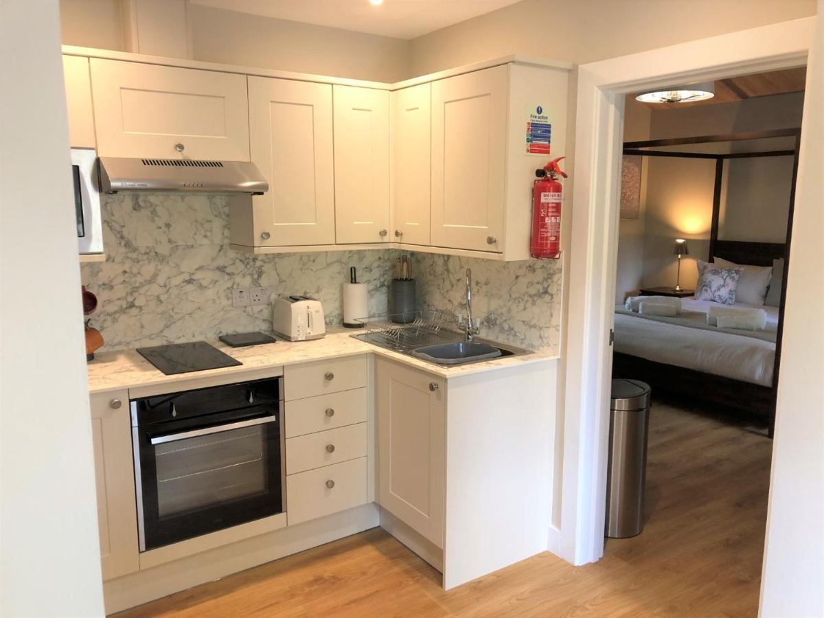 Breckland Lodge 2 With Hot Tub Belladrum Exteriör bild